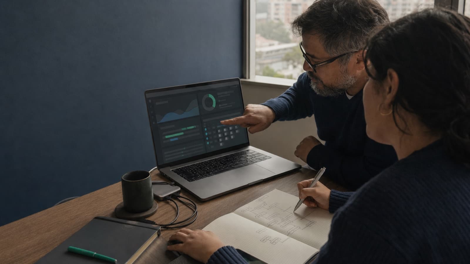 Revisión de avances de un proyecto junto al cliente